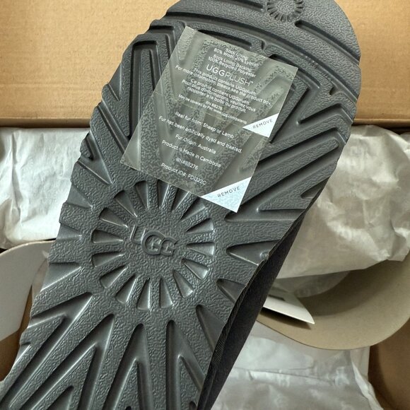 NIB UGG Tasman Dark Grey Slip On - Picture 7 of 8